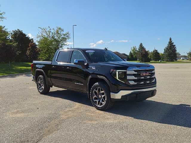 Used 2023 GMC Sierra 1500 SLE AWD/4WD image 3