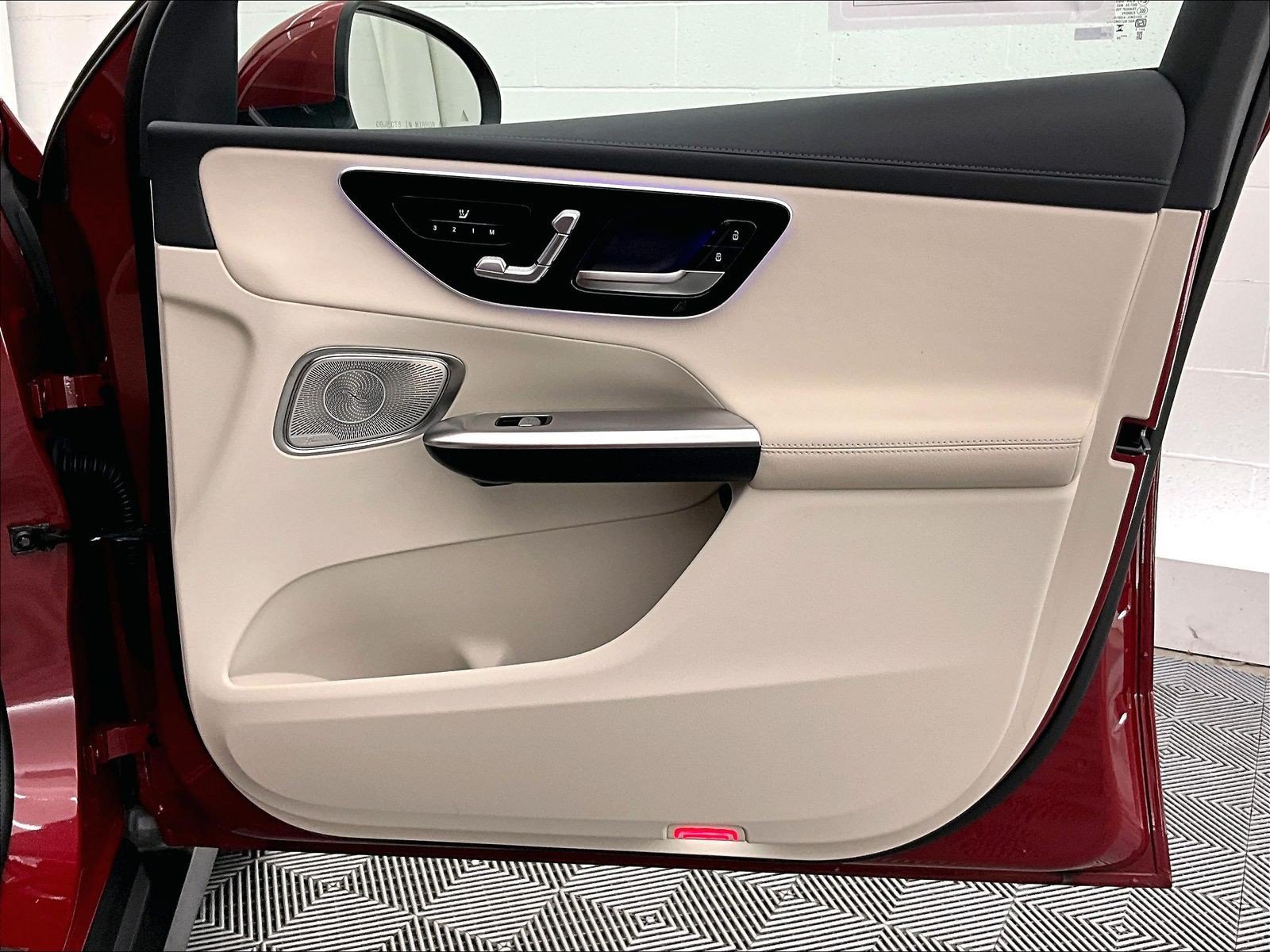Certified 2024 Mercedes-Benz GLC 300 image 25