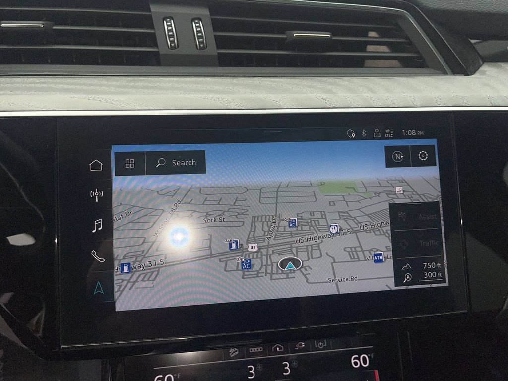 Used 2022 Audi e-tron Premium AWD/4WD image 16