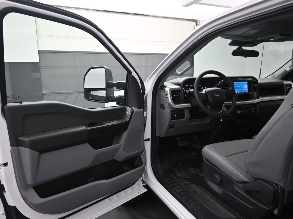 New 2026 Ford F350 XL w/ XL Chrome Package AWD/4WD image 8