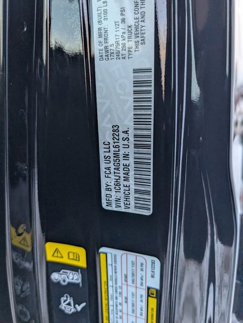 Used 2021 Jeep Gladiator Sport image 40