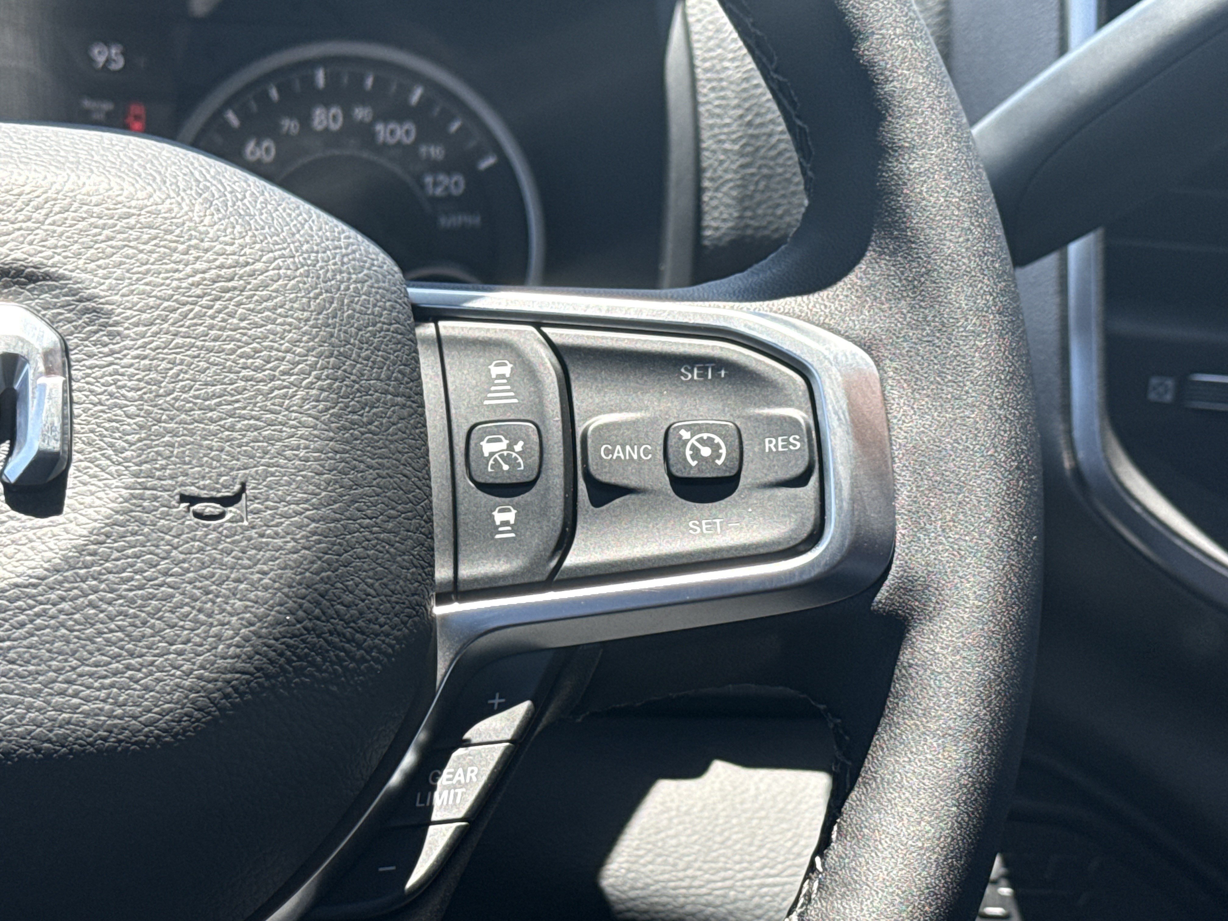 New 2026 RAM 2500 Big Horn AWD/4WD image 26