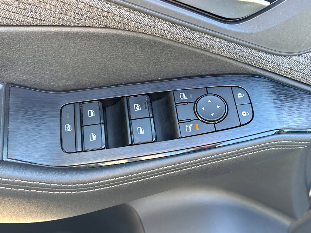 Used 2022 Nissan Rogue SV image 22