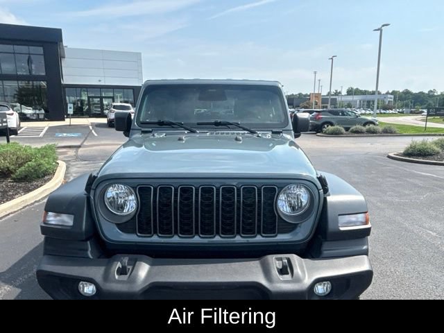Used 2025 Jeep Wrangler Sport AWD/4WD image 4