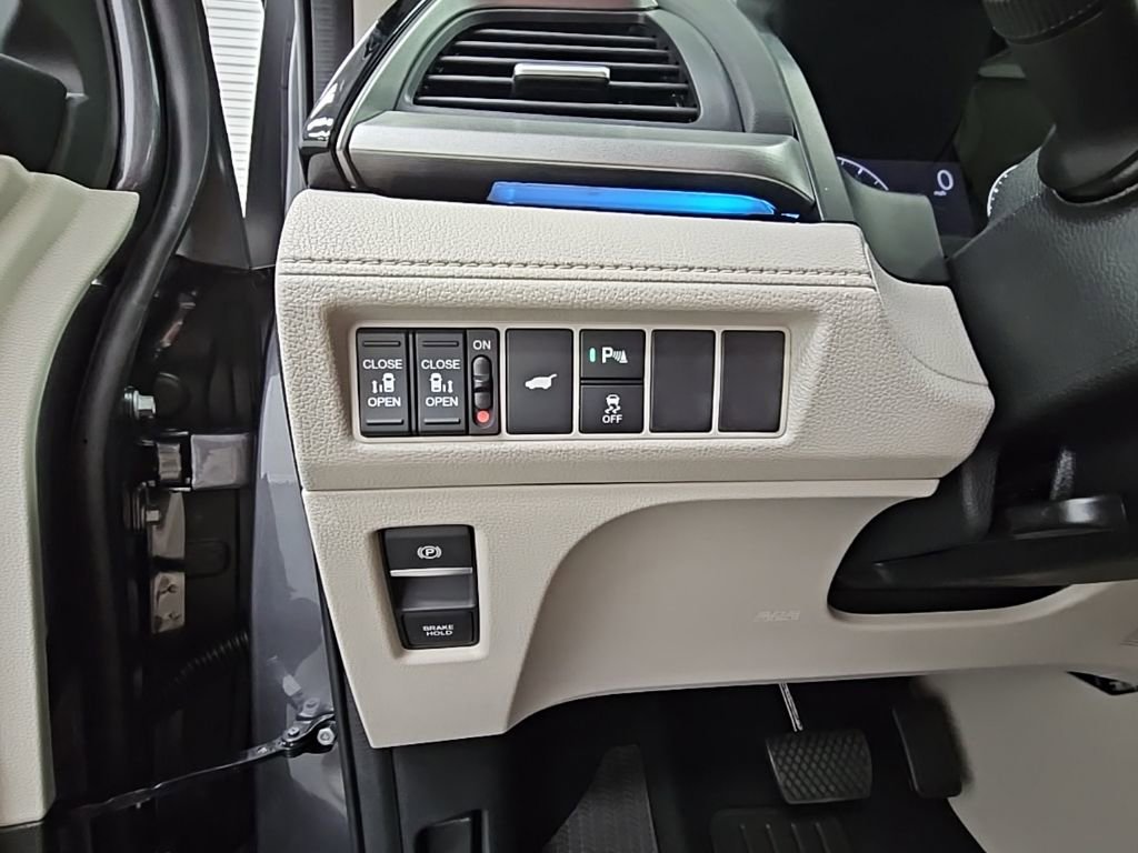 New 2026 Honda Odyssey Touring image 28