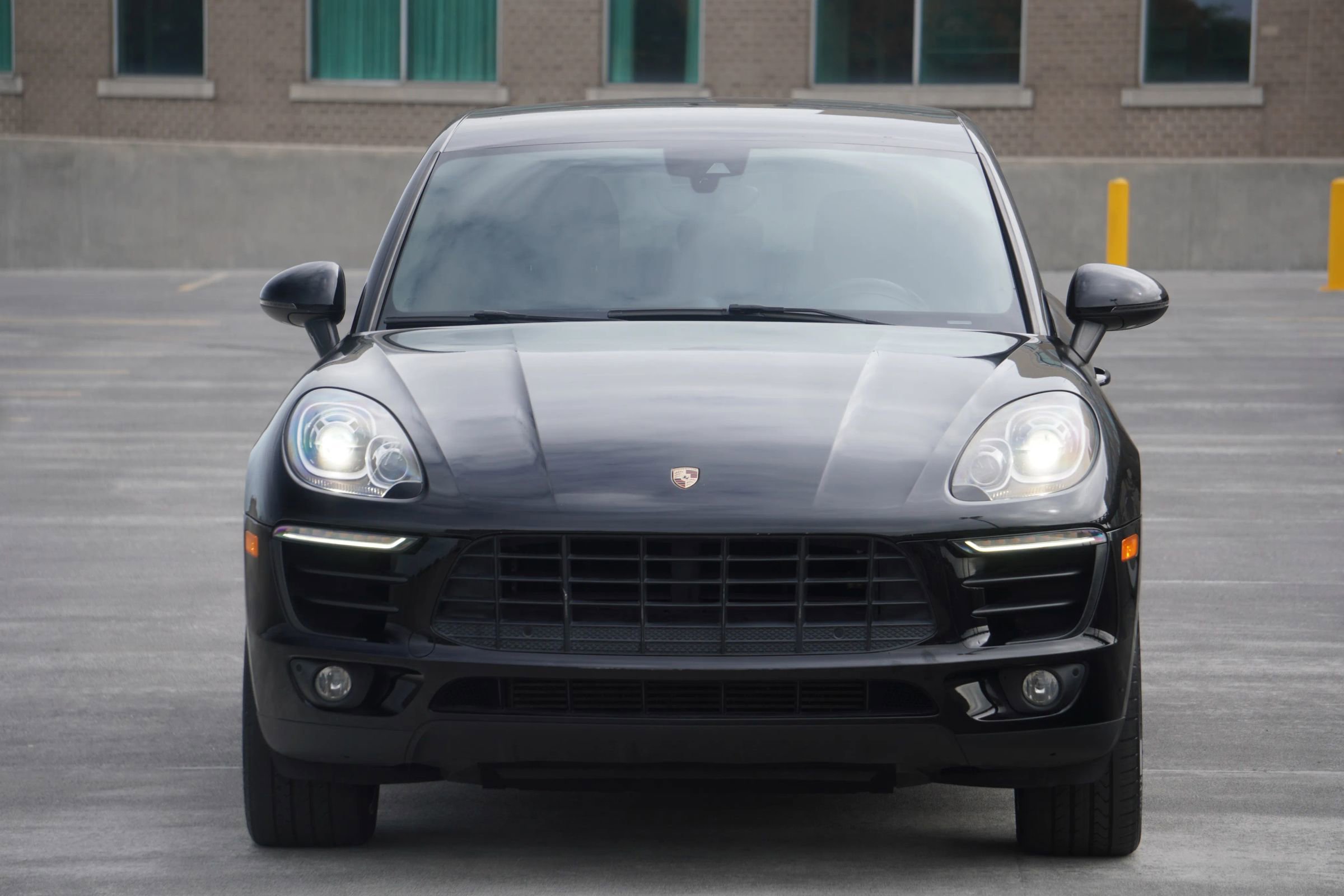 Used 2017 Porsche Macan image 8