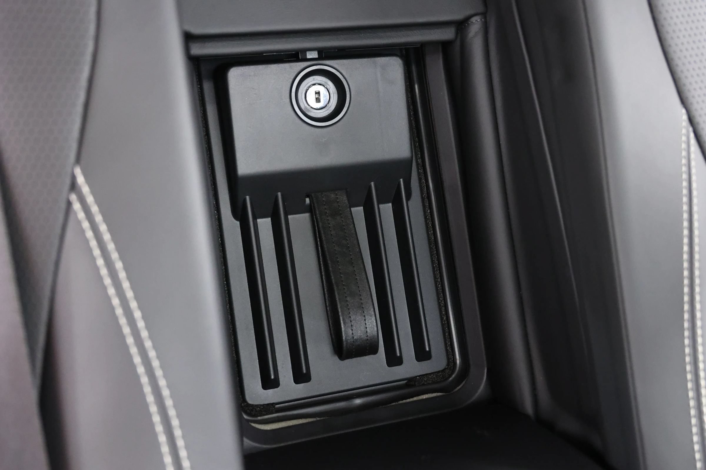 Used 2015 Bentley Flying Spur V8 AWD/4WD image 76