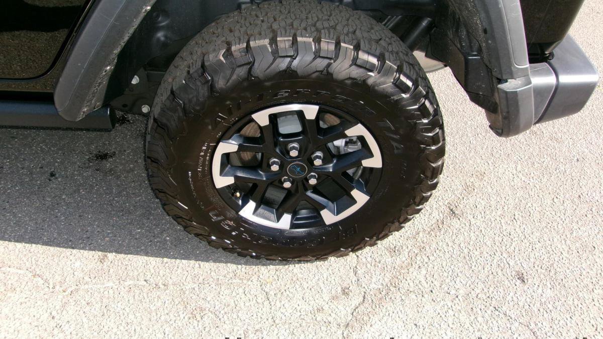 Used 2025 Jeep Wrangler Unlimited Rubicon 4xe w/ Safety Group AWD/4WD image 8