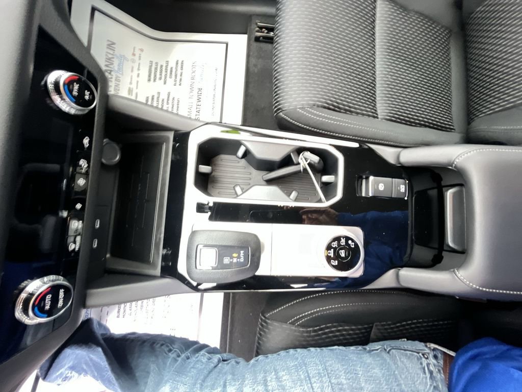 New 2026 Mitsubishi Outlander ES image 20