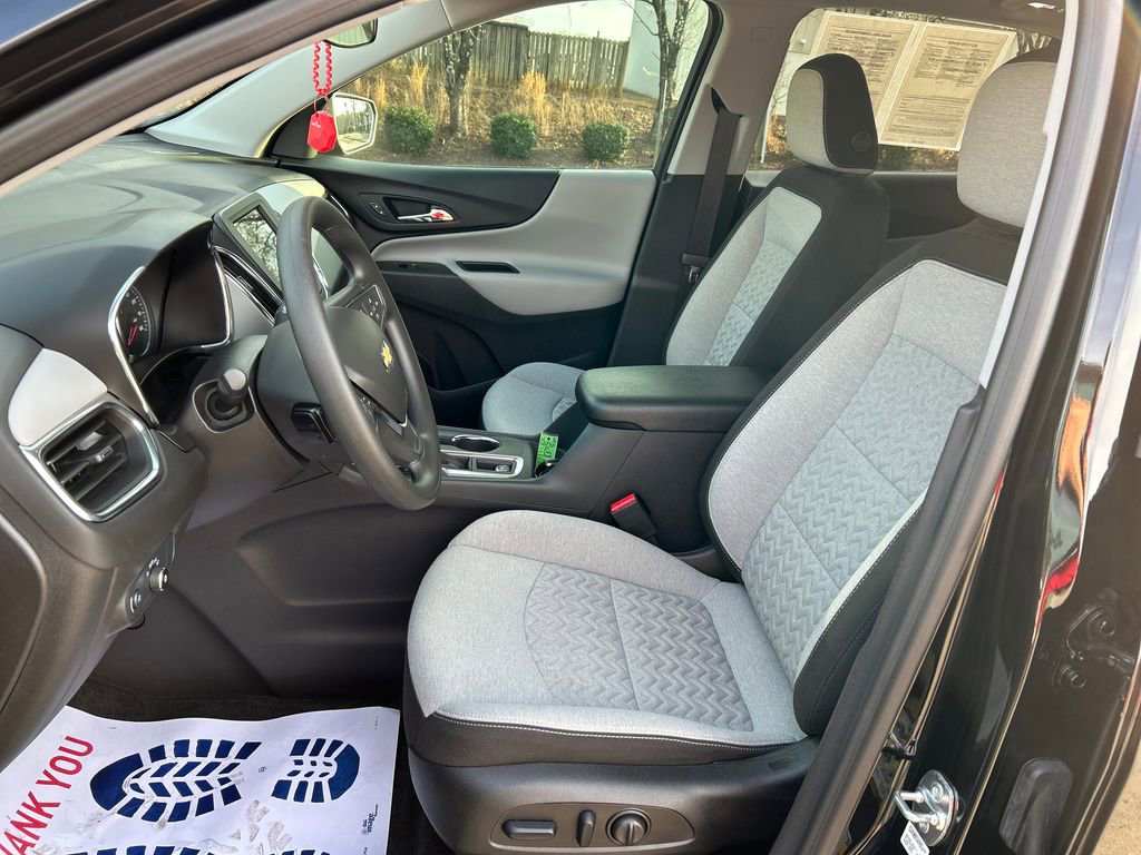 Used 2024 Chevrolet Equinox LS w/ LS Convenience Package image 11