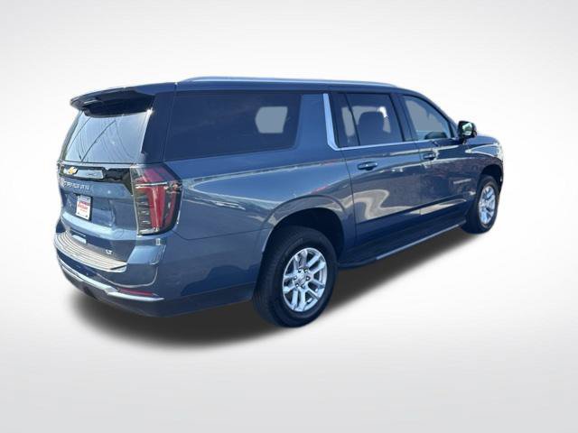 Used 2025 Chevrolet Suburban LT AWD/4WD image 8