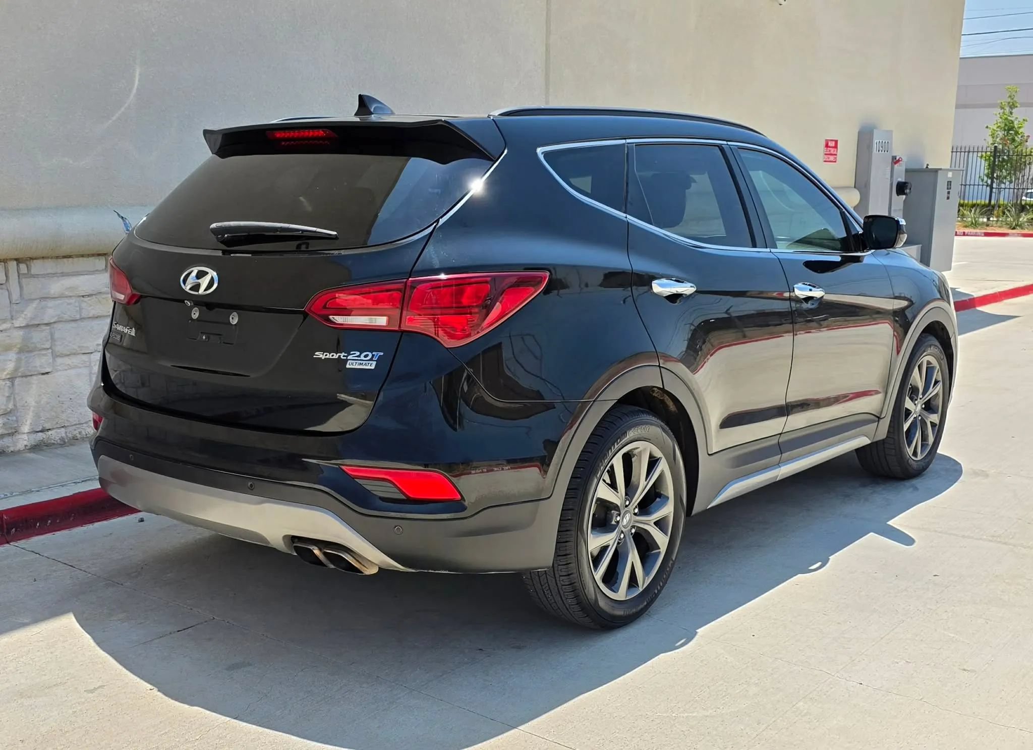 Used 2017 Hyundai Santa Fe Sport FWD image 3