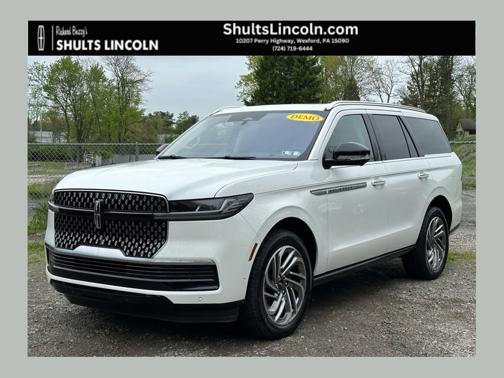 New 2025 Lincoln Navigator Reserve AWD/4WD image 1