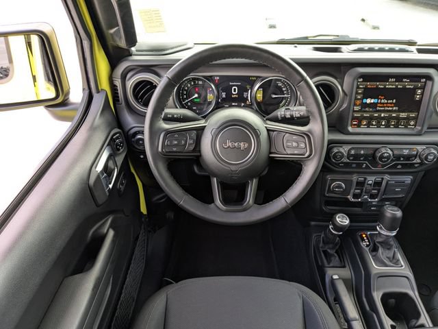 New 2023 Jeep Wrangler Unlimited w/ Sun & Screen Package AWD/4WD image 14