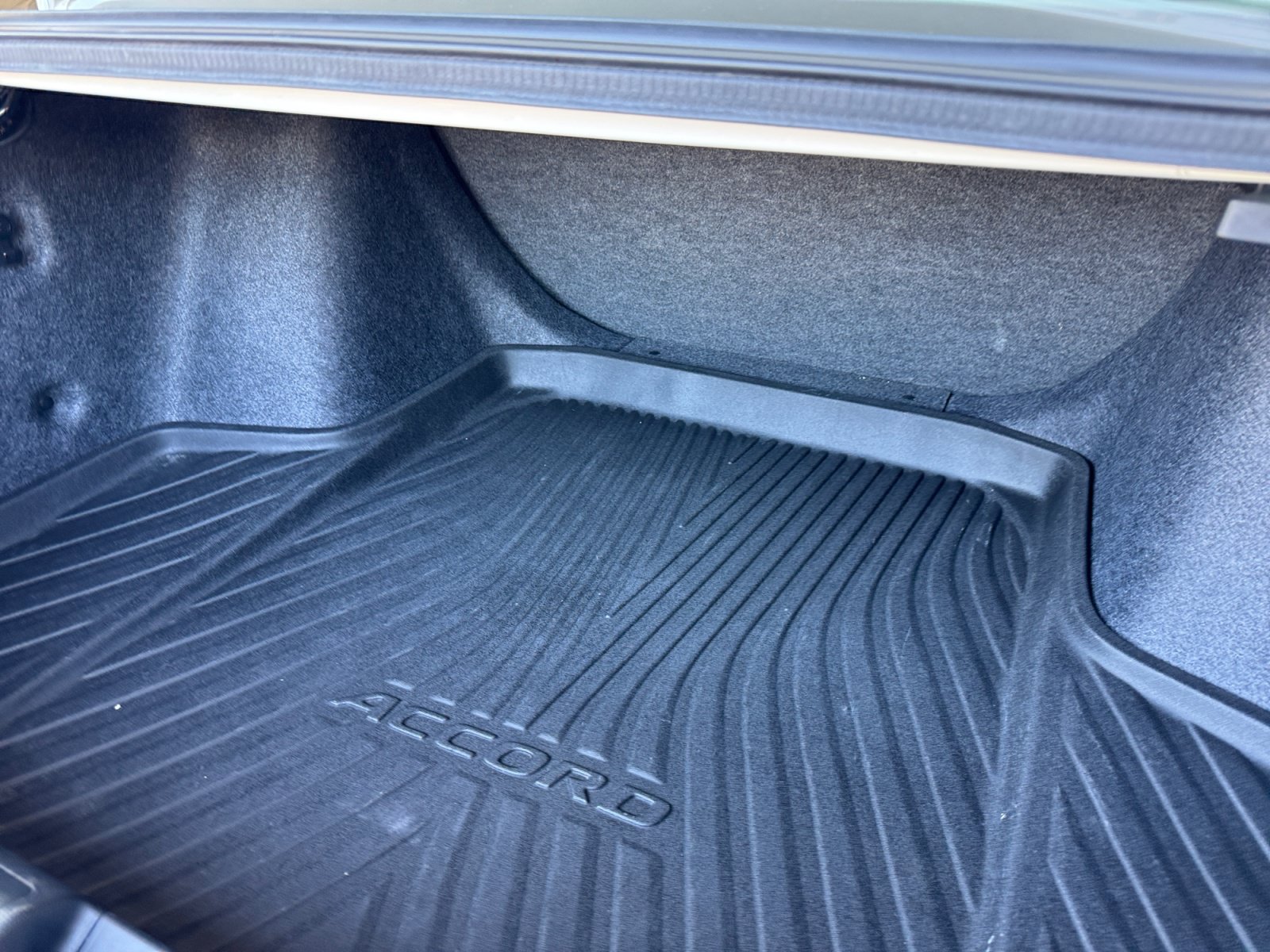 Used 2021 Honda Accord LX image 16