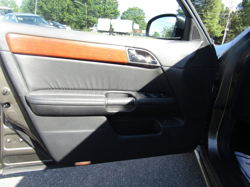 Used 2007 INFINITI M35 w/ Technology Pkg RWD image 17