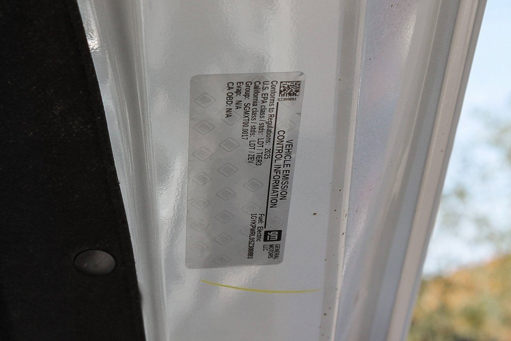 New 2025 Cadillac Lyriq Sport image 31