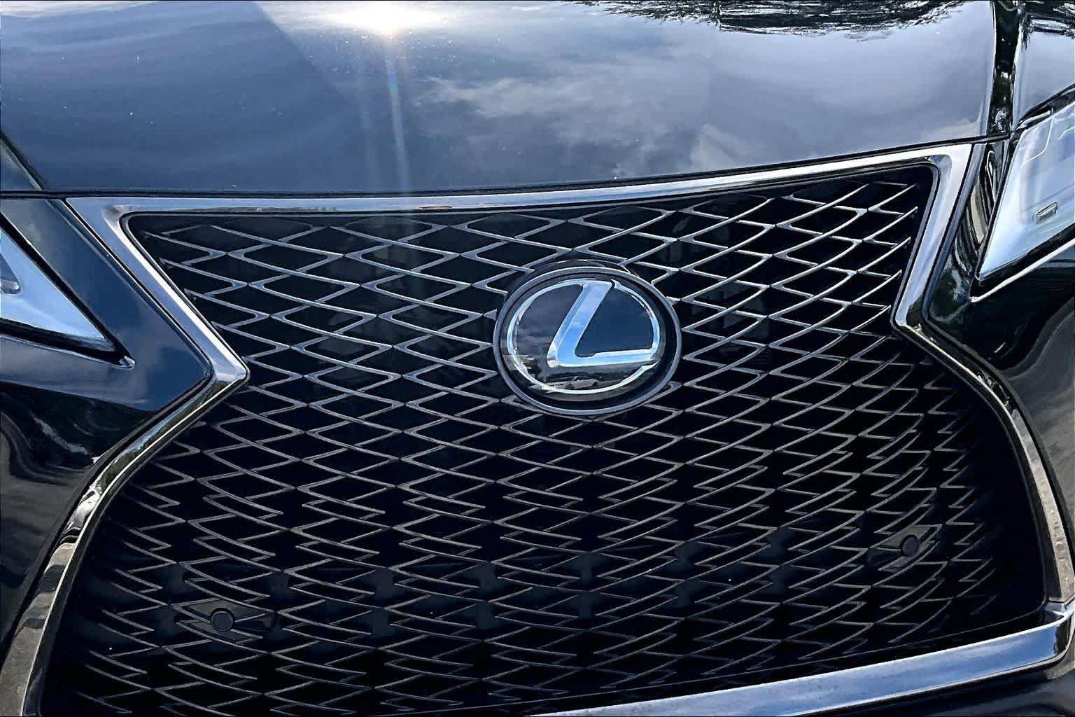 Used 2020 Lexus RX 350 F Sport w/ Accessory Package AWD/4WD image 30