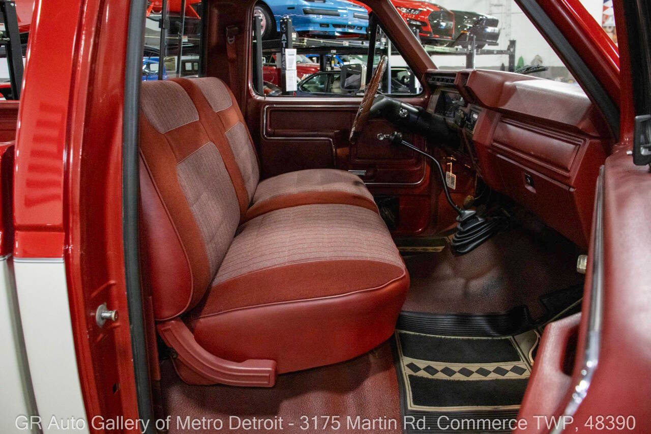 Used 1986 Ford F350 2WD Regular Cab image 40