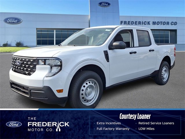 New 2025 Ford Maverick XL image 1