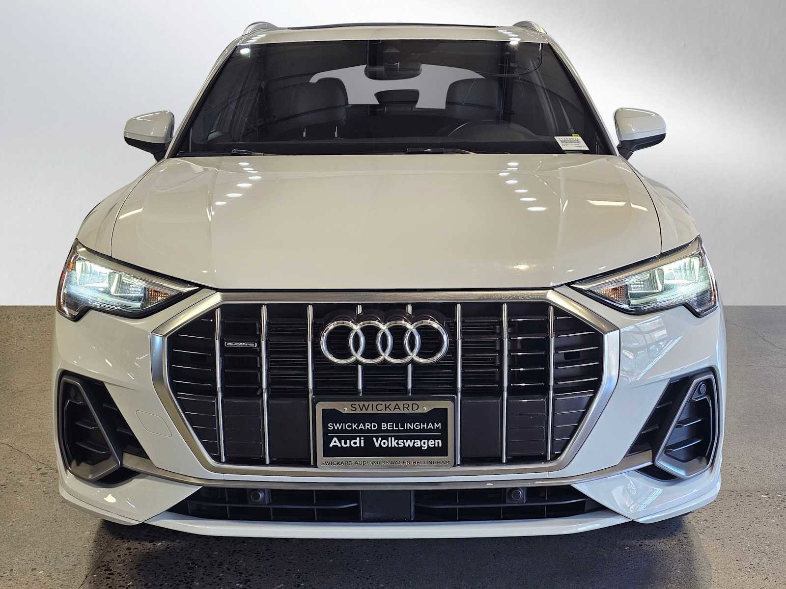 Used 2022 Audi Q3 2.0T Premium w/ Convenience Package image 2