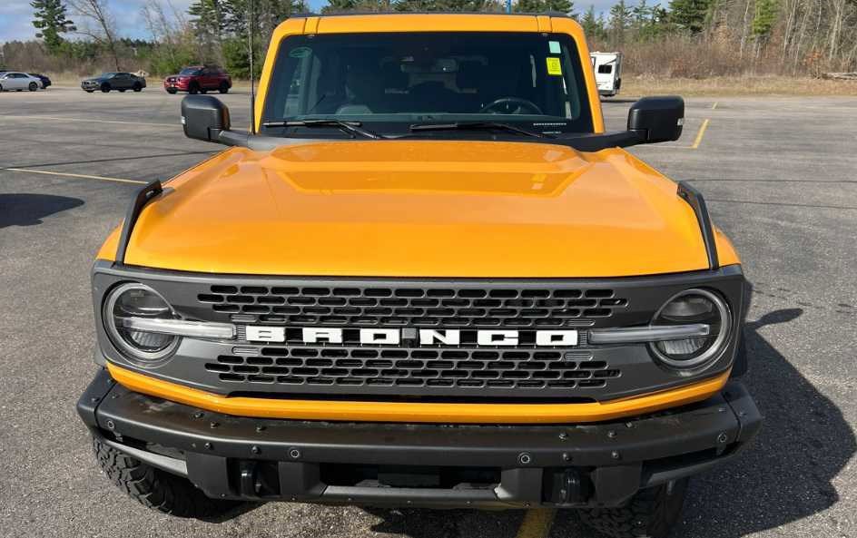 Used 2022 Ford Bronco Badlands image 2
