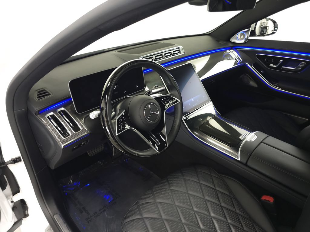 Used 2025 Mercedes-Benz S 580e 4MATIC Sedan image 9