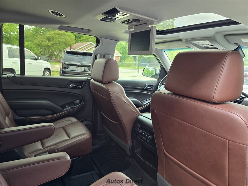Used 2019 Chevrolet Suburban Premier w/ Premier Plus Edition AWD/4WD image 28