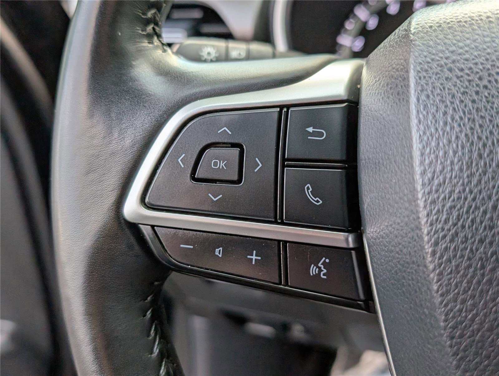 Used 2022 Toyota Highlander XLE image 23