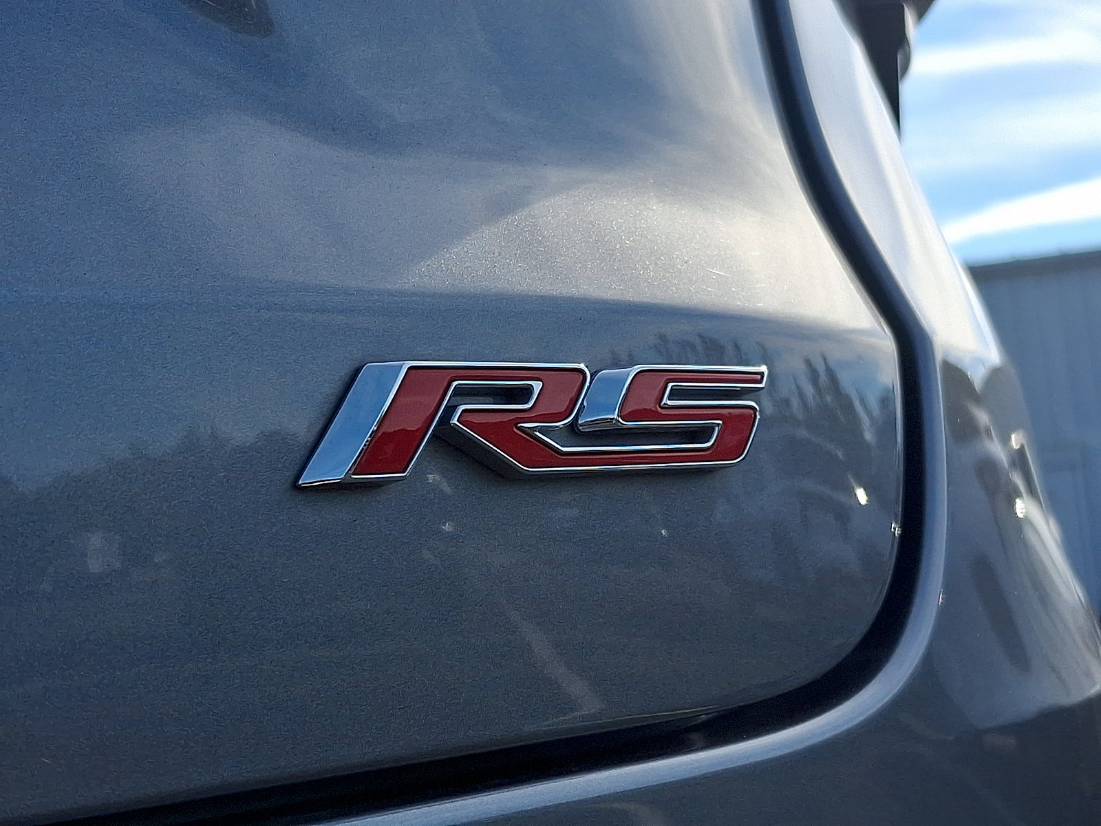 Used 2025 Chevrolet Trax RS w/ Sunroof Package FWD image 30