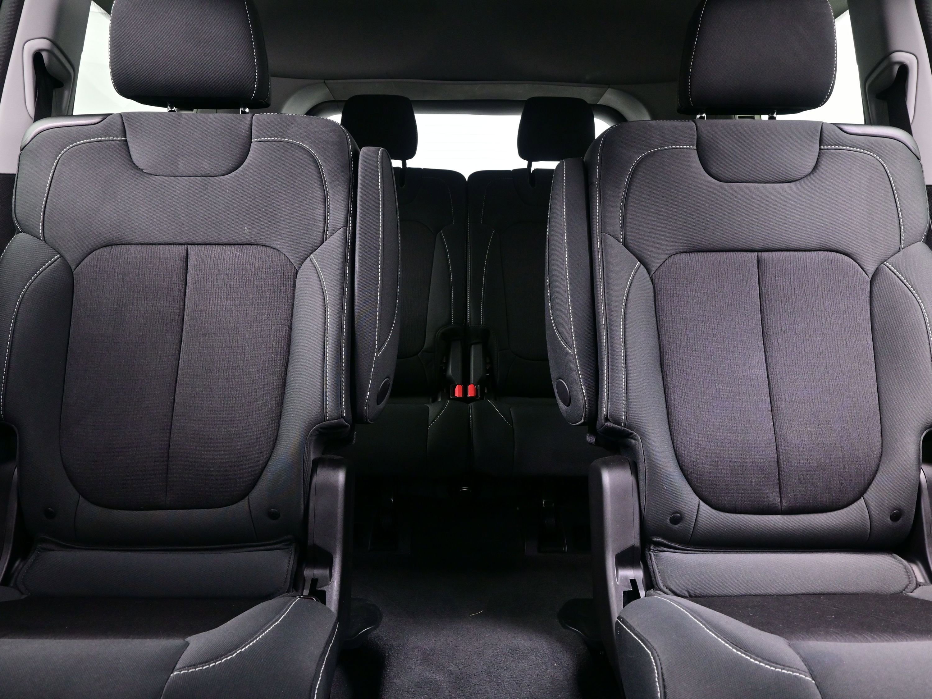 Used 2022 Jeep Grand Cherokee L Laredo w/ Luxury Tech Group I image 17