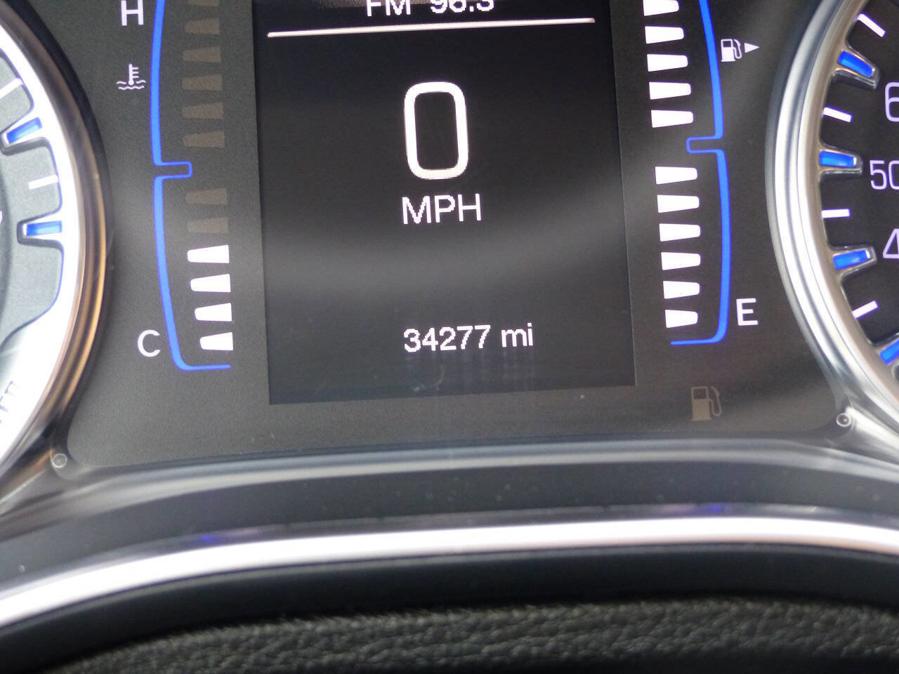 Used 2016 Chrysler 200 Limited w/ Convenience Group image 27