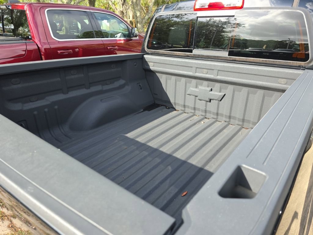 Used 2022 Chevrolet Colorado Z71 w/ Z71 Midnight Edition image 7