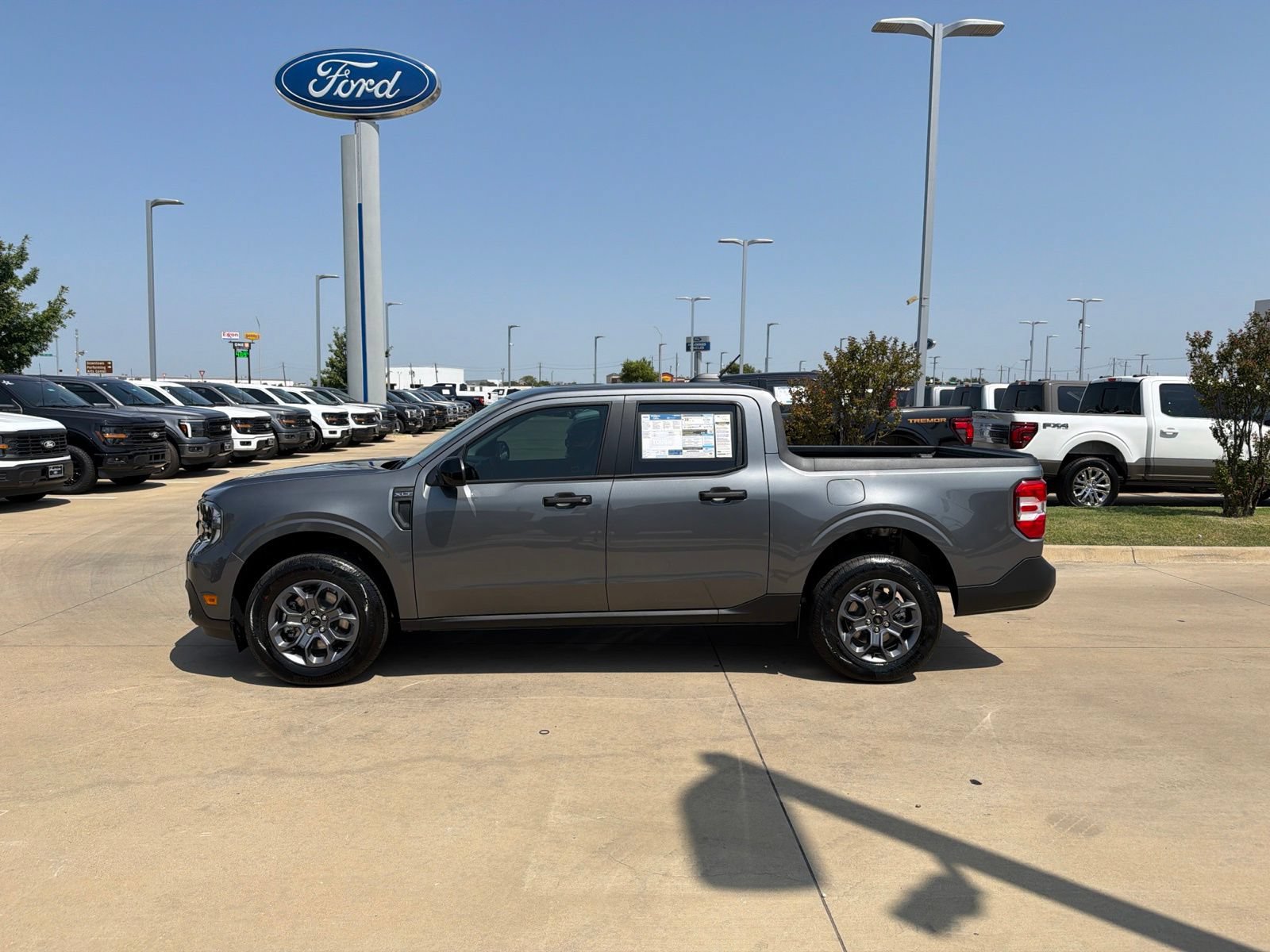New 2026 Ford Maverick XLT w/ XLT Luxury Package FWD image 2