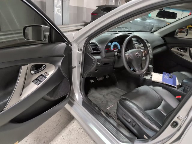 Used 2009 Toyota Camry SE FWD image 11