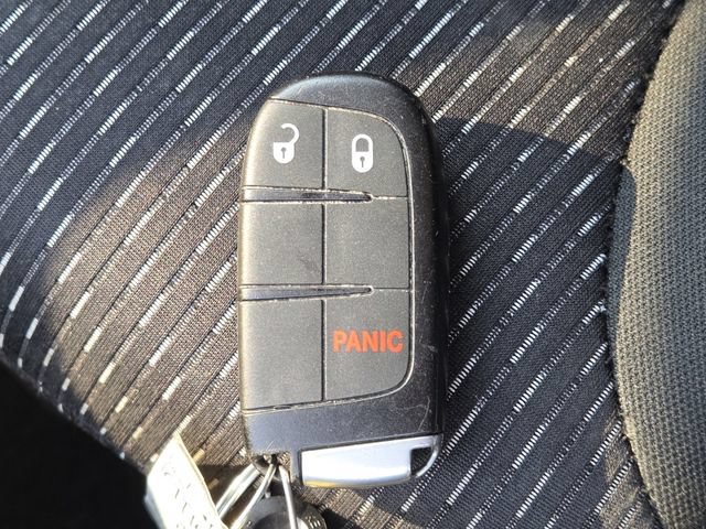 Used 2019 Dodge Journey SE w/ Blacktop Package FWD image 33