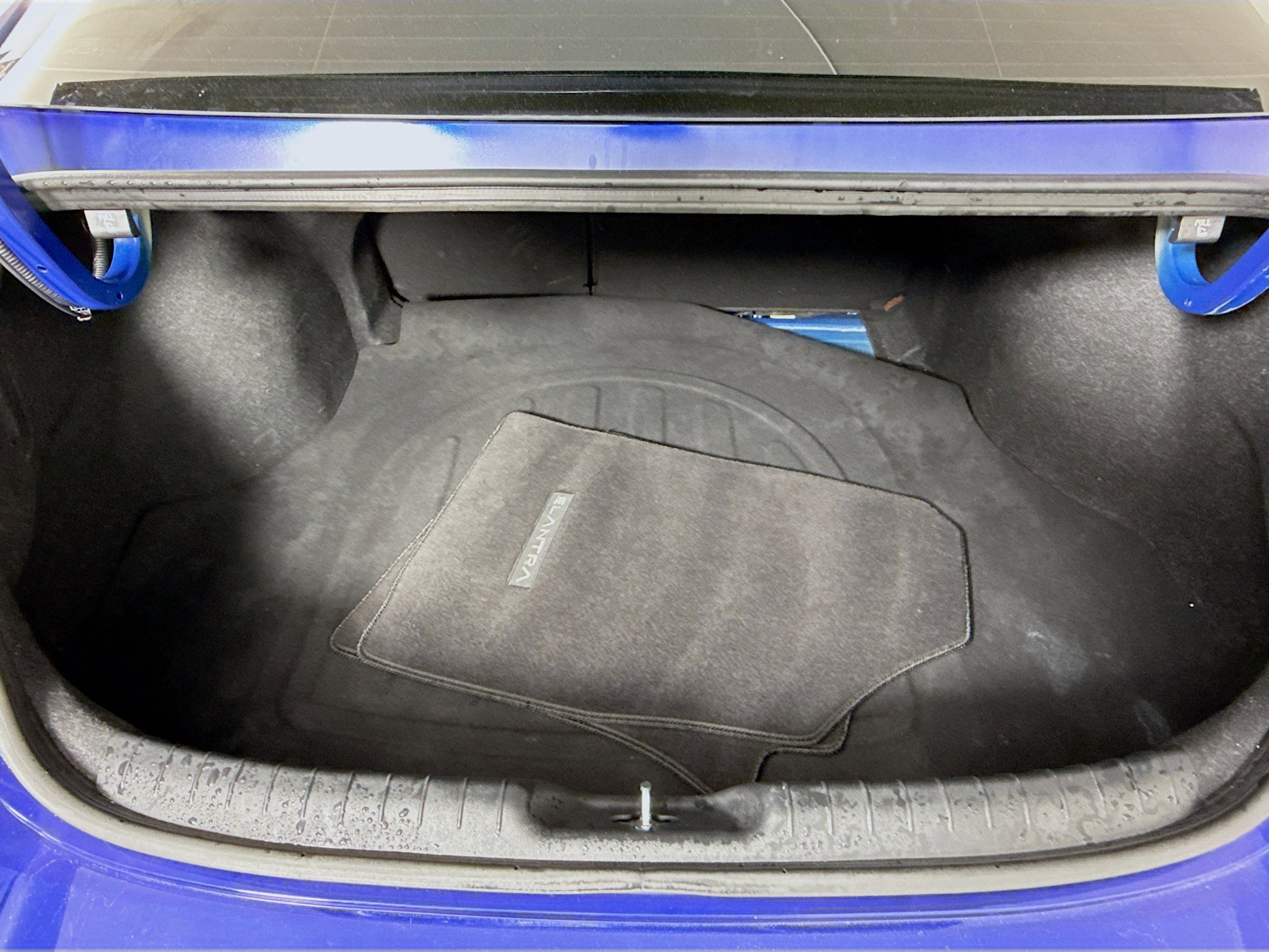 Used 2023 Hyundai Elantra Limited image 34