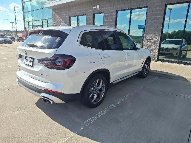 Used 2023 BMW X3 xDrive30i w/ Premium Package AWD/4WD image 3