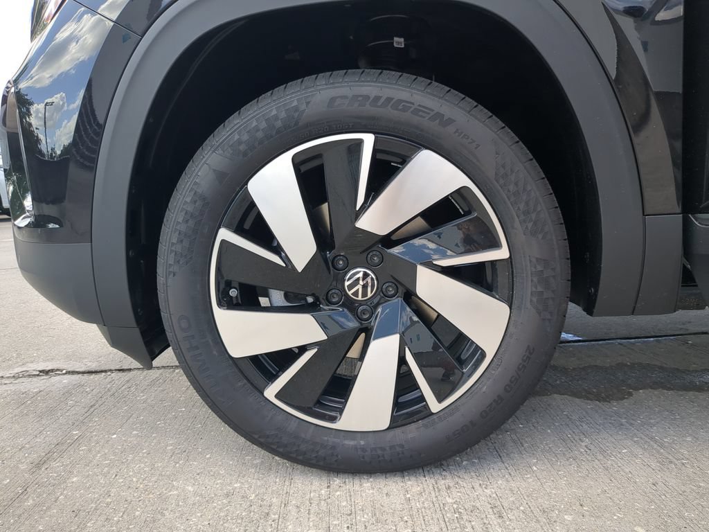New 2026 Volkswagen Atlas Cross Sport SE FWD image 32