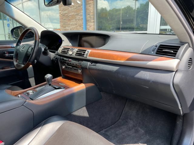 Used 2013 Lexus LS 600h L AWD/4WD image 35