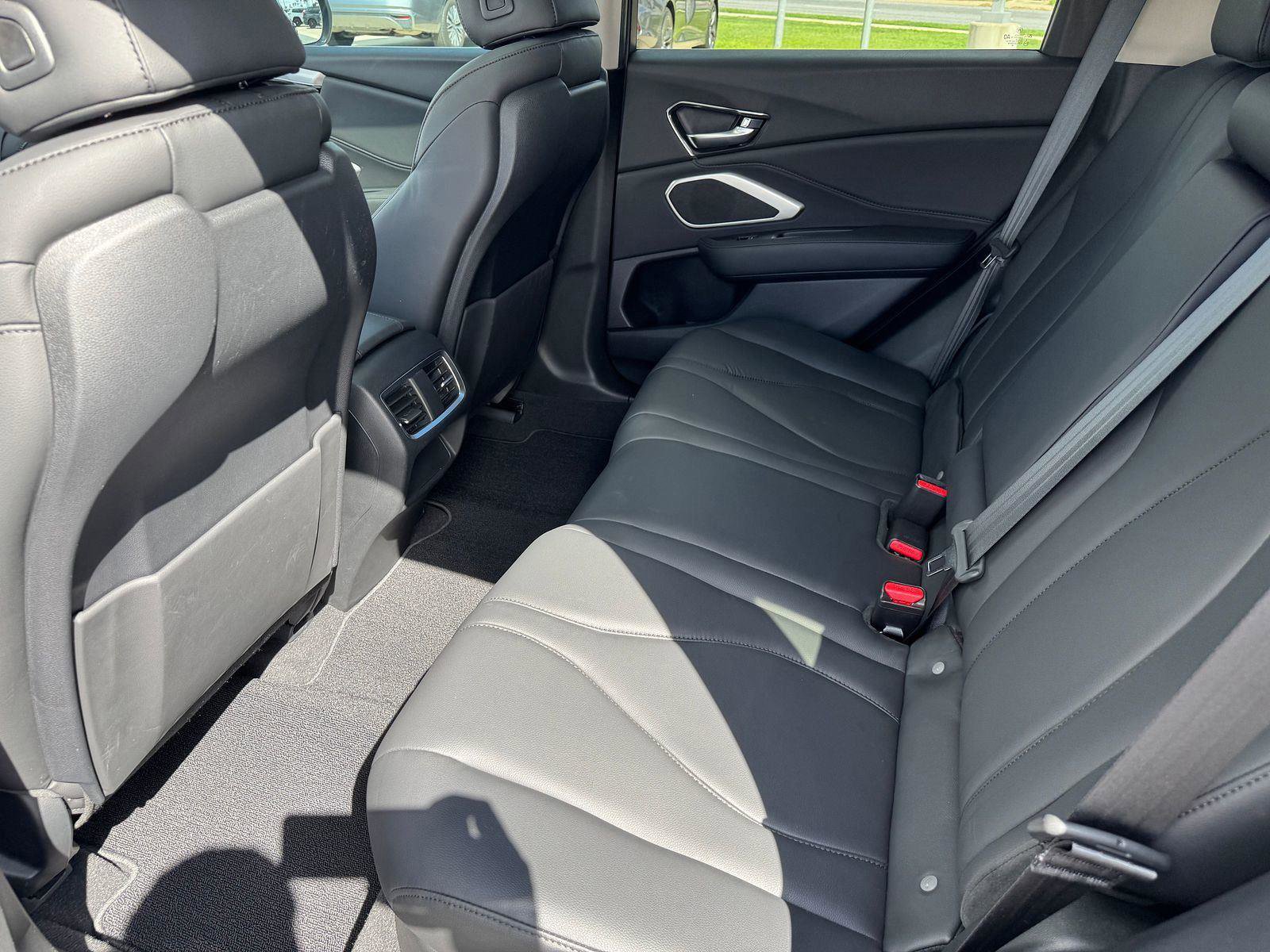 Used 2024 Acura RDX SH-AWD image 4