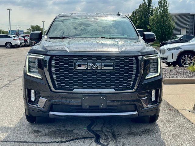 Used 2024 GMC Yukon Denali Ultimate AWD/4WD image 3
