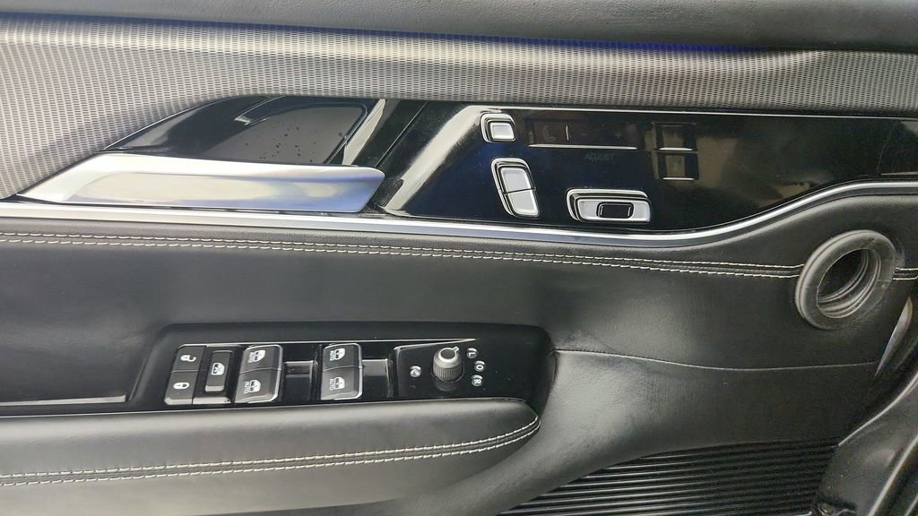 Used 2022 Jeep Grand Wagoneer Series II image 28