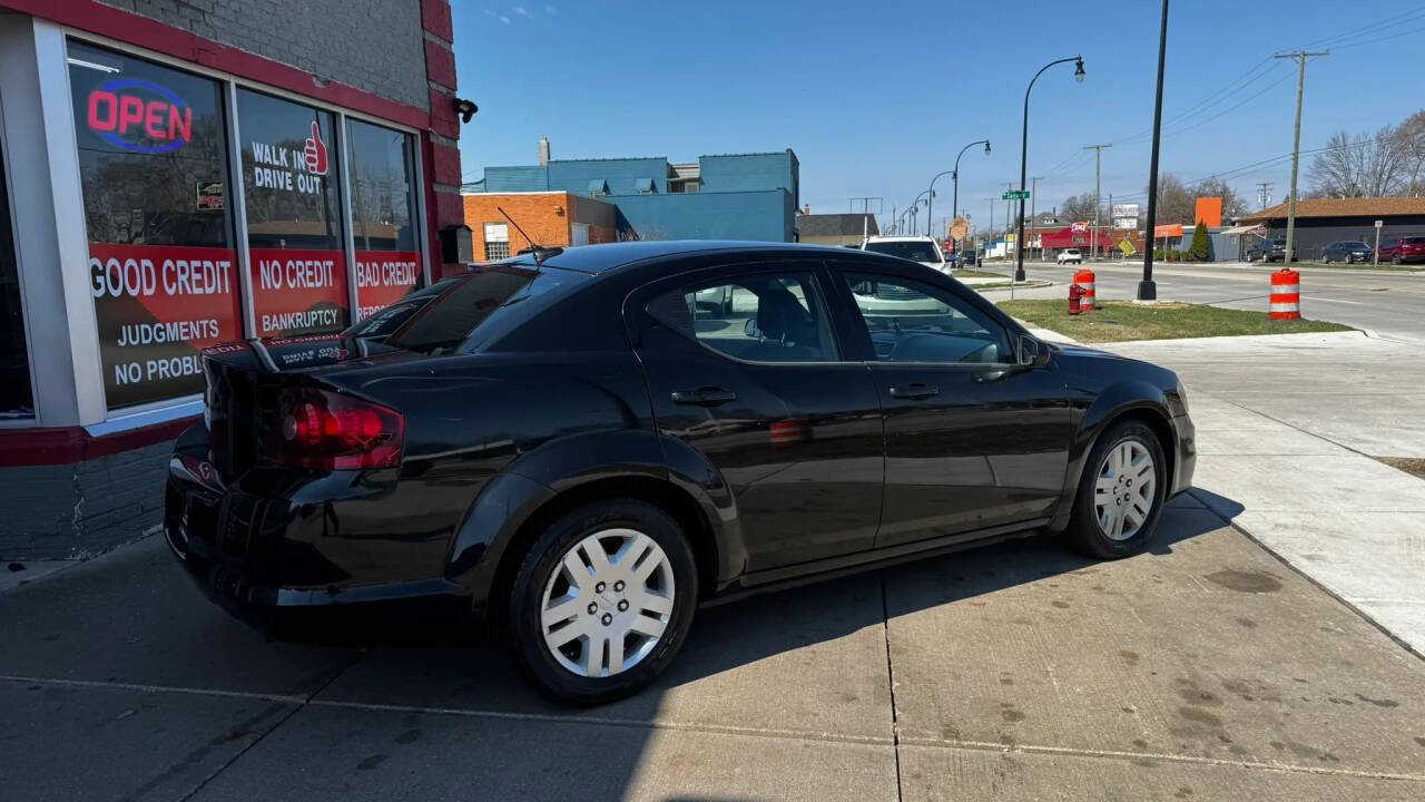 Used 2014 Dodge Avenger SE FWD image 4
