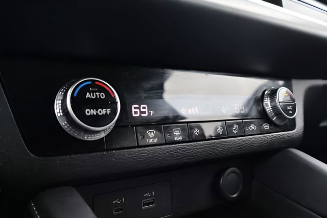 Used 2024 Mitsubishi Outlander ES image 23