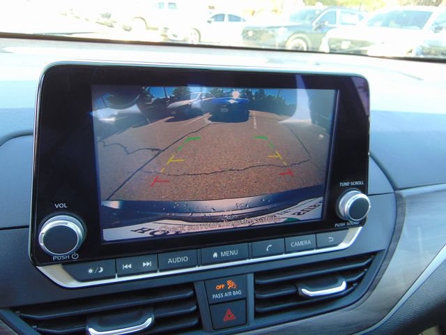 Used 2025 Nissan Altima 2.5 SV FWD image 13