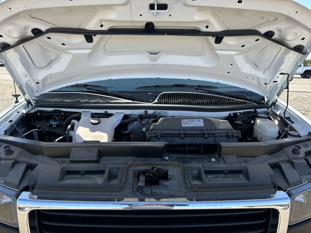 New 2025 GMC Savana 3500 w/ Power Convenience Package RWD image 29
