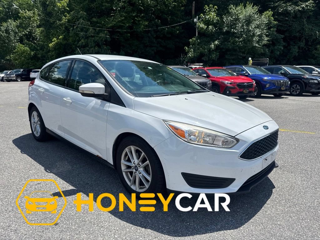 Used 2017 Ford Focus SE FWD image 1