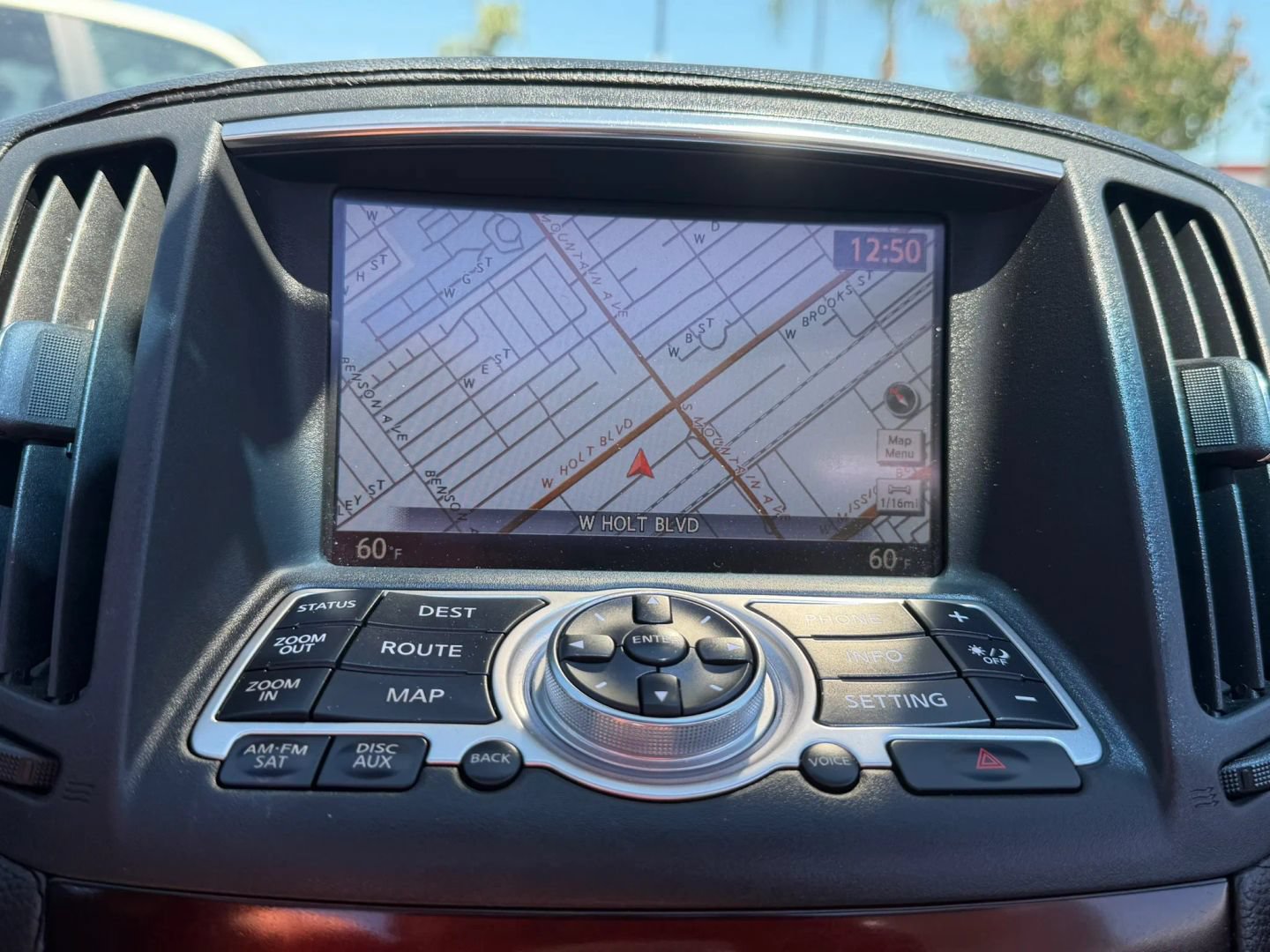 Used 2011 INFINITI G37 Convertible w/ Premium Pkg RWD image 24