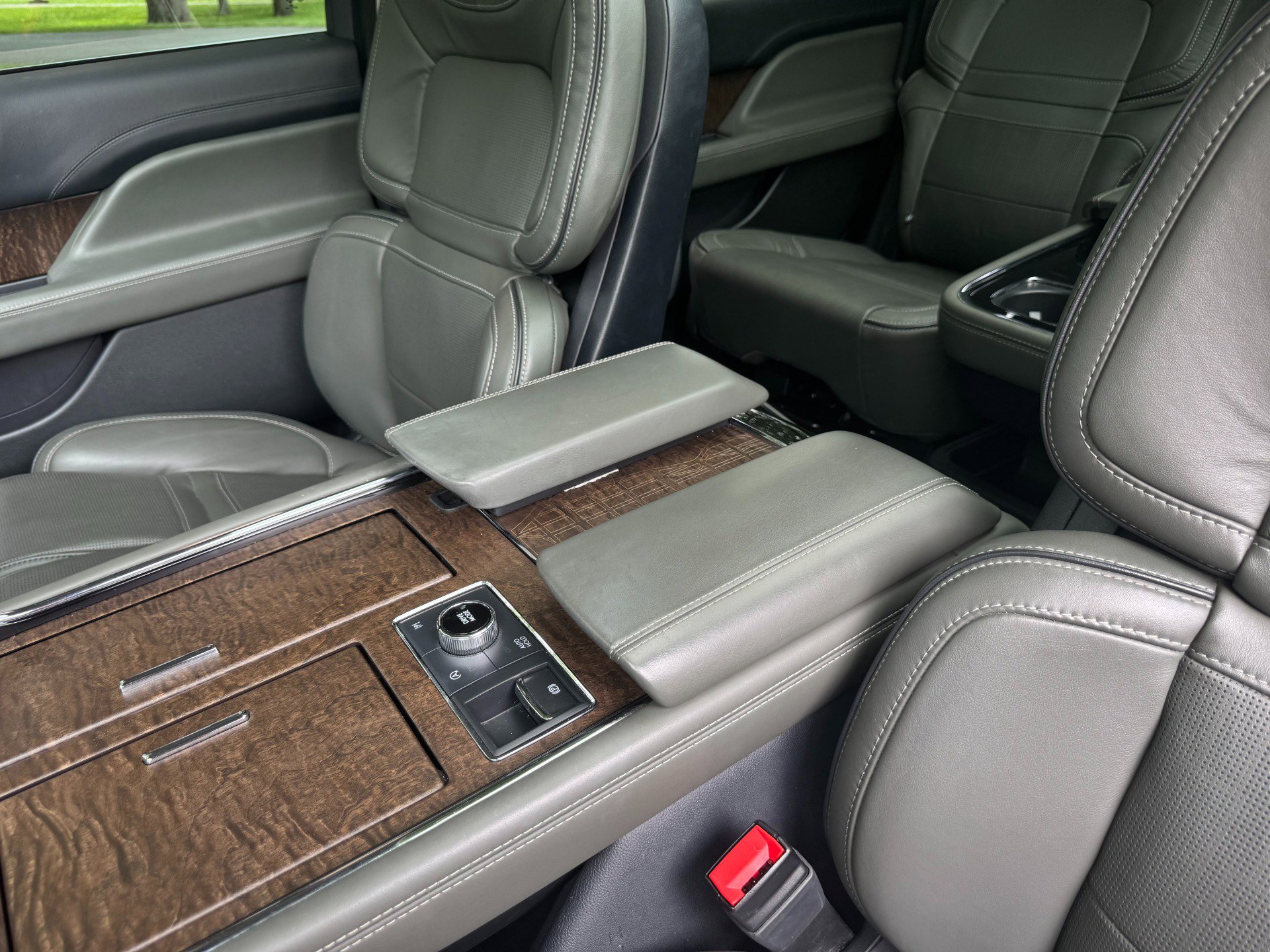 Used 2022 Lincoln Navigator Black Label image 13